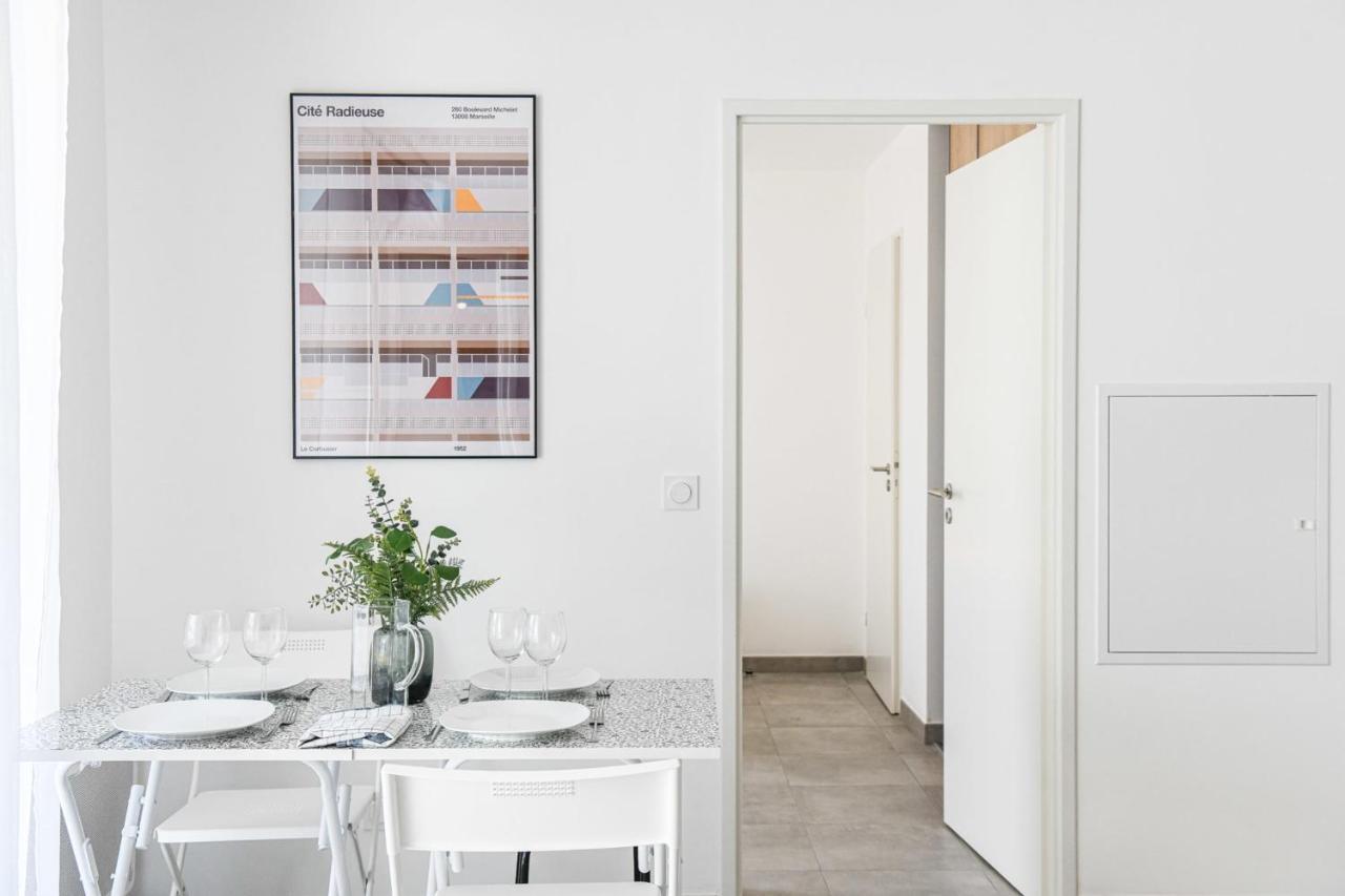 Appart Avec Terrasse Et Parking A 2 Min Du Metro 马赛 外观 照片