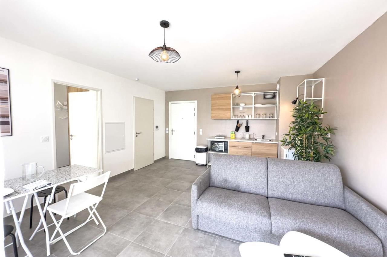 Appart Avec Terrasse Et Parking A 2 Min Du Metro 马赛 外观 照片