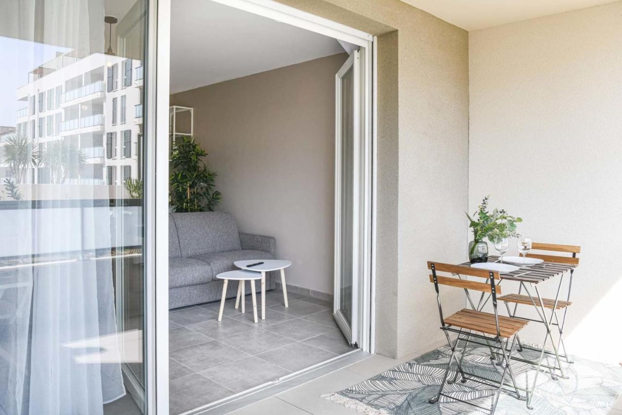 Appart Avec Terrasse Et Parking A 2 Min Du Metro 马赛 外观 照片
