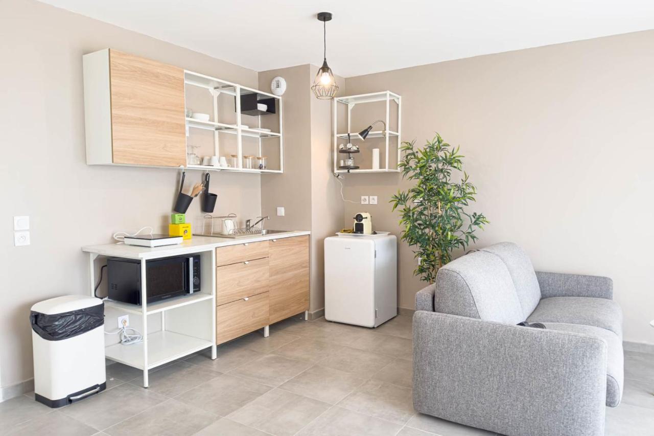 Appart Avec Terrasse Et Parking A 2 Min Du Metro 马赛 外观 照片