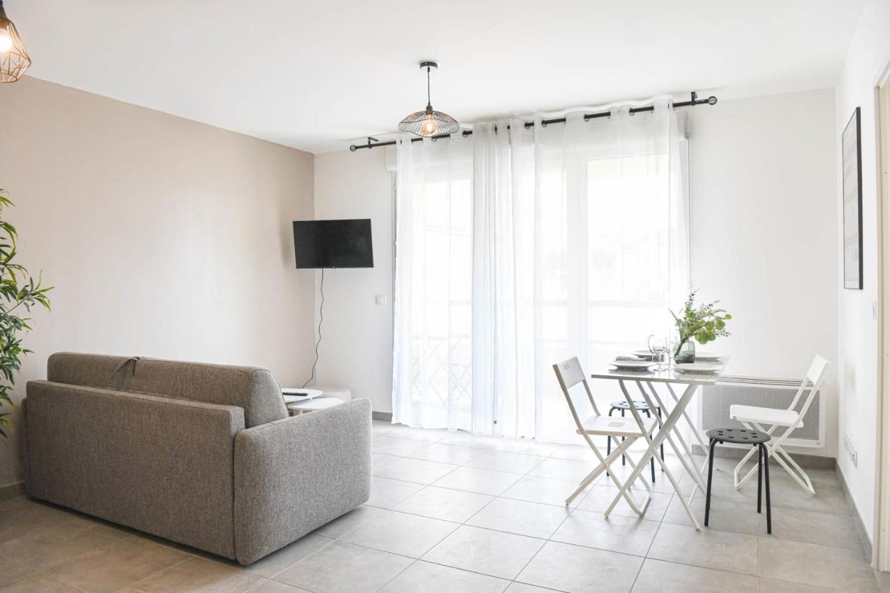 Appart Avec Terrasse Et Parking A 2 Min Du Metro 马赛 外观 照片